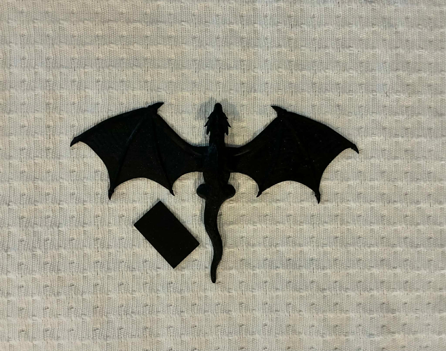 Dragon bookshelf insert
